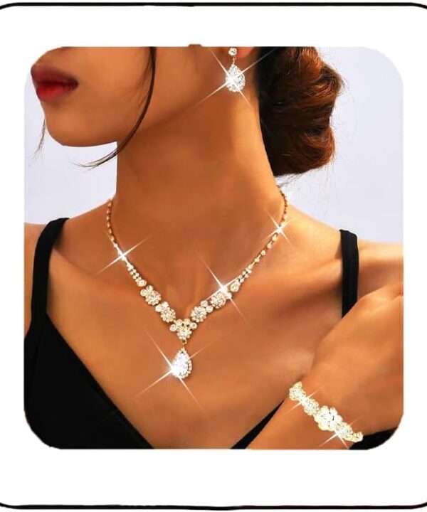 Unicra Bride Silver Bridal Necklace Earrings Set Crystal Bridal Wedding Jewelry Set Rhinestone Choker Necklace for Women and Brides