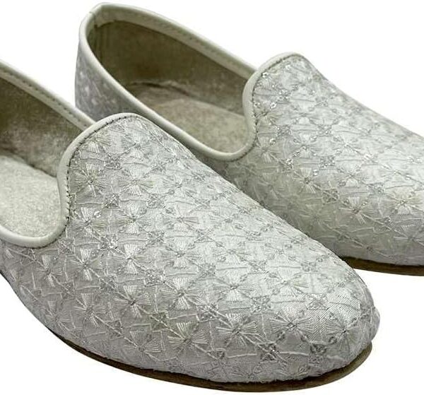 Stop n Style Handcrafted Punjabi Jutti for Men  Traditional Indian Slip-On Shoes | Ethnic Khussa Wedding, Cultural & Festive Wear Comfortable Mojari White Cream