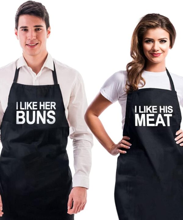 Funny Couple Aprons (2 Pack) & Gift Bag - I Like her Buns, I Like His Meat, Kitchen Couple Apron for Girlfriend, Boyfriend, Best Friend - Birthday, Engagement, Anniversary, Wedding Gift Idea - Forkit