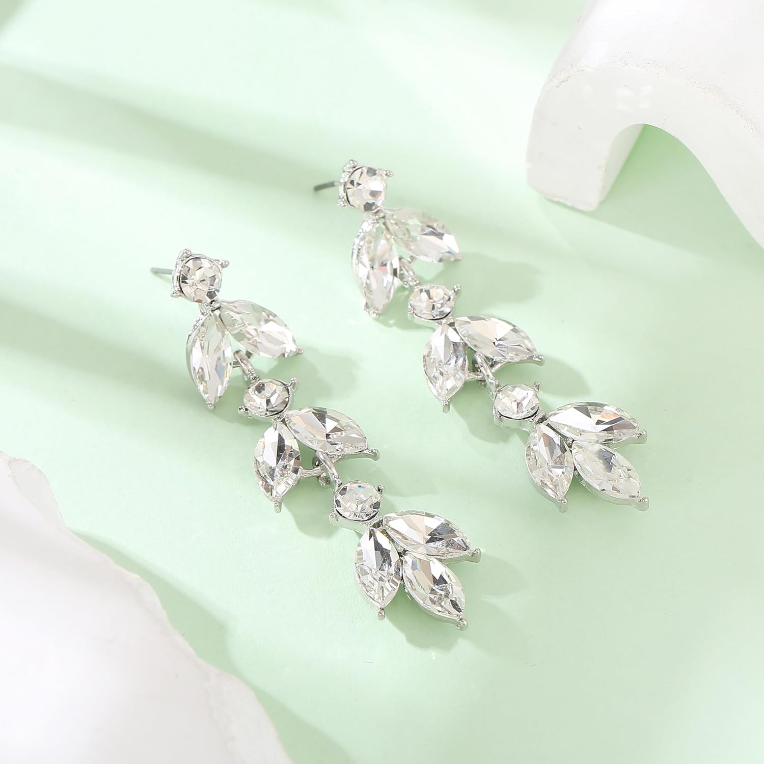 ATIMIGO Elegant Crystal Dangle Wedding Earrings for Brides Sparkly Rhinestone Marquise Drop Dangling Earrings for Women Bridesmaids Prom Formal