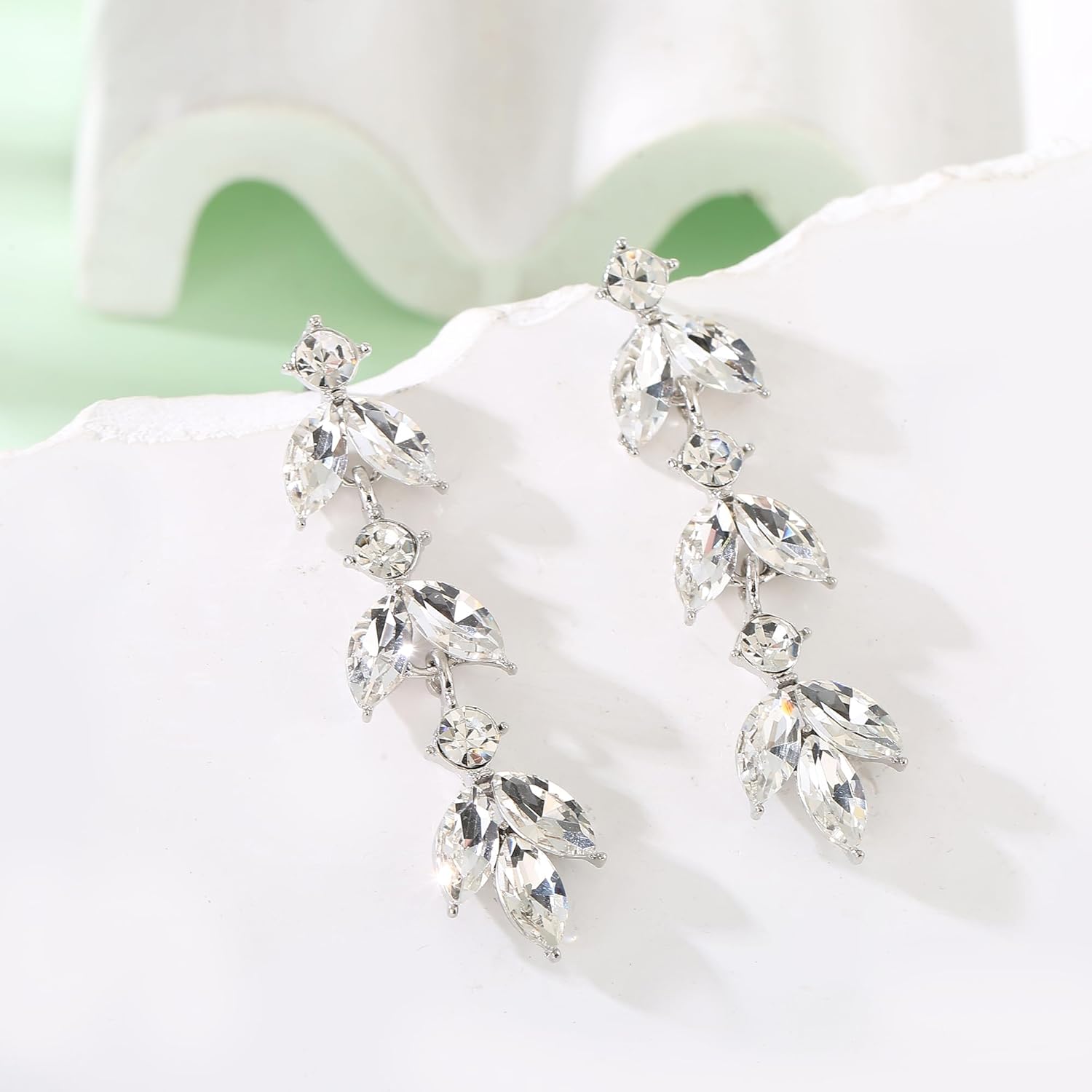 ATIMIGO Elegant Crystal Dangle Wedding Earrings for Brides Sparkly Rhinestone Marquise Drop Dangling Earrings for Women Bridesmaids Prom Formal